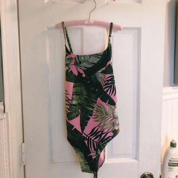 NWT HM Trendy Pink Criss cross Bathing Suit 💕 - Picture 1 of 3